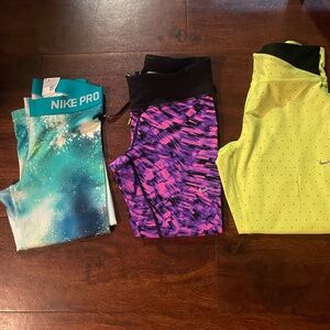 Nike Lot of 3 capri Leggings-SMALL